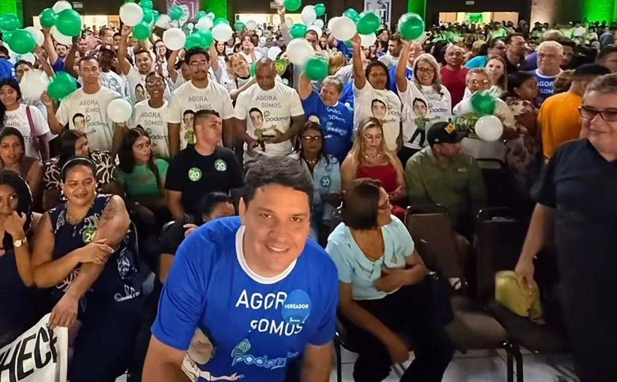 Mais de 350 apoiadores acompanham filiação do vereador Alex Rodrigues ao Podemos em Cuiabá