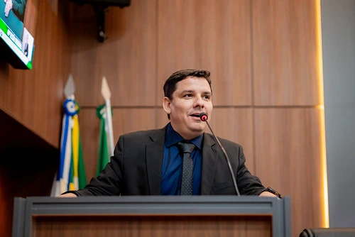 Projeto de Lei que prevê ar-condicionado nas cozinhas das escolas municipais de Cuiabá ainda tramita na Câmara