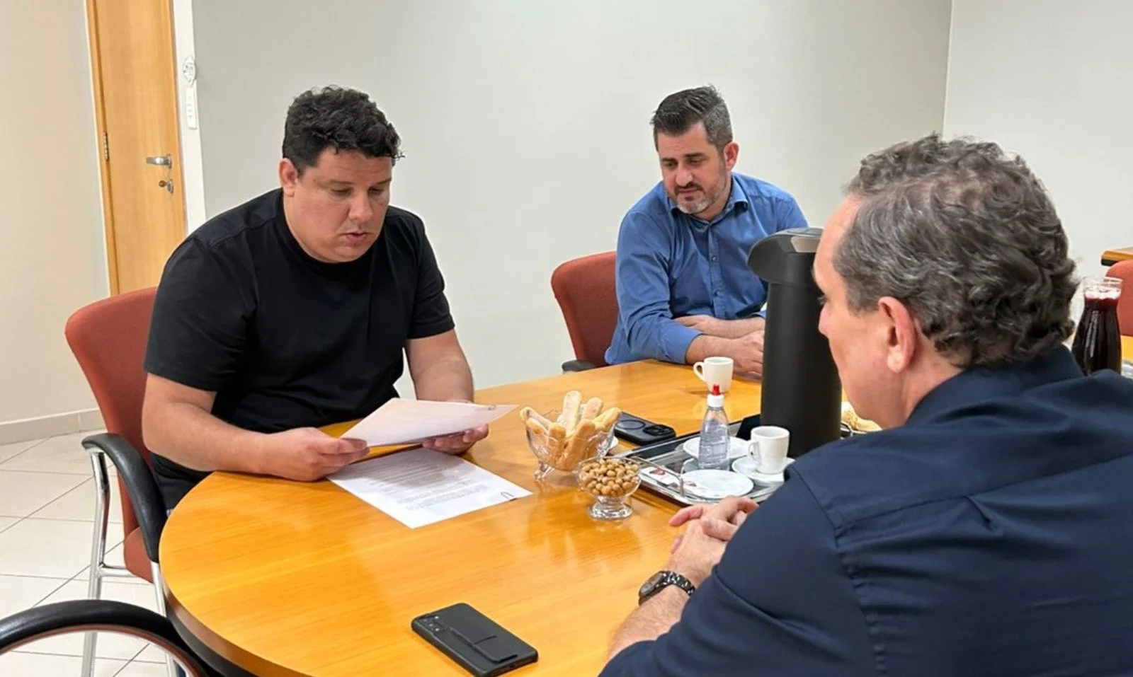 Vereador Alex Rodrigues se reúne com presidente da CDL Cuiabá para discutir impactos das obras do BRT sob os lojistas