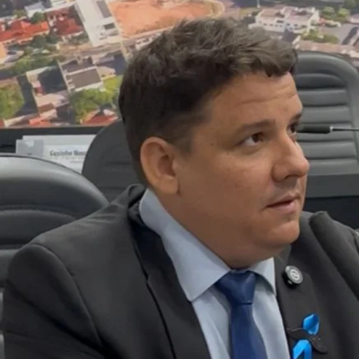 Vereador Alex Rodrigues destaca avanços em limpeza urbana, infraestrutura e iluminação durante o Pequeno Expediente